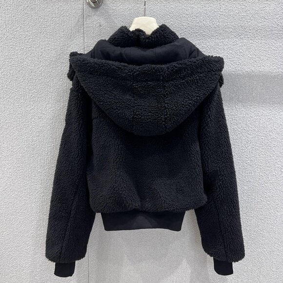 Alo Yoga Black Shearling Short Jacket - Picture 3 of 9